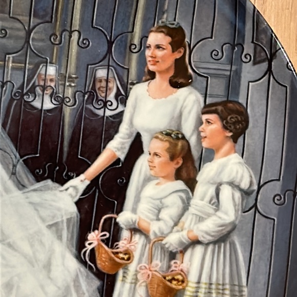 Edwin M Knowles China Company The Sound Of Music Maria Plate - Picture 3 of 13